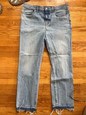 Light Wash Straight Leg Jeans - Blue
